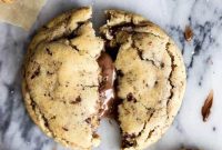 Nutella-Filled Chocolate Chip Cookies