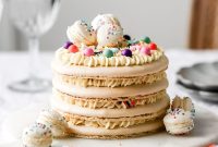 Macaron-Topped Birthday Cake Recipe for Stunning Celebrations