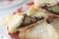 Kiss Pies: Irresistible Mini Dessert Recipes and Serving Ideas