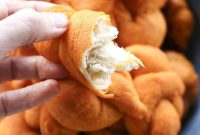 Buffalo Garlic Knot Recipe: Spicy, Cheesy Party Appetizers