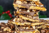 Saltine Toffee Bark Recipe: Crispy Christmas Crack Candy