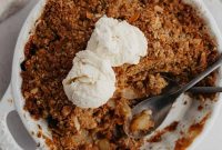 Autumn Pear & Apple Crisp with Ginger Oat Topping