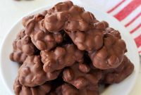 4-Ingredient Crockpot Peanut Clusters Recipe