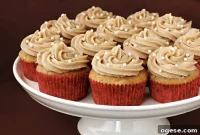 Vanilla Chai Cupcakes with Warm Spices and Buttercream Frosting