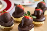 Chocolate-Dipped Strawberry Cheesecake Recipe for Dessert Lovers