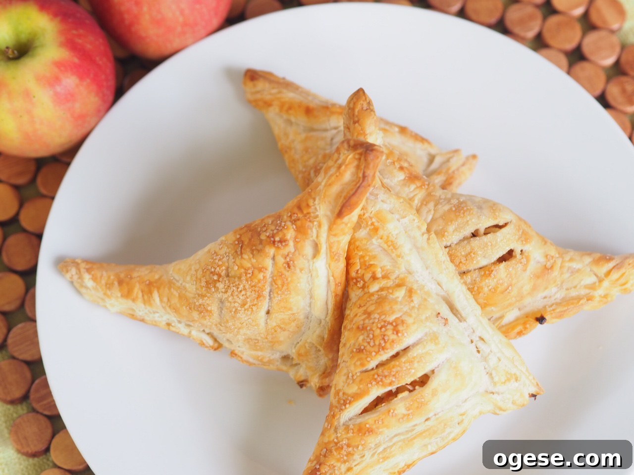 Cinnamon Apple Pastry Triangles Recipe for Crispy Golden Turnovers 2 Apple and Cinnamon Pastry Triangles