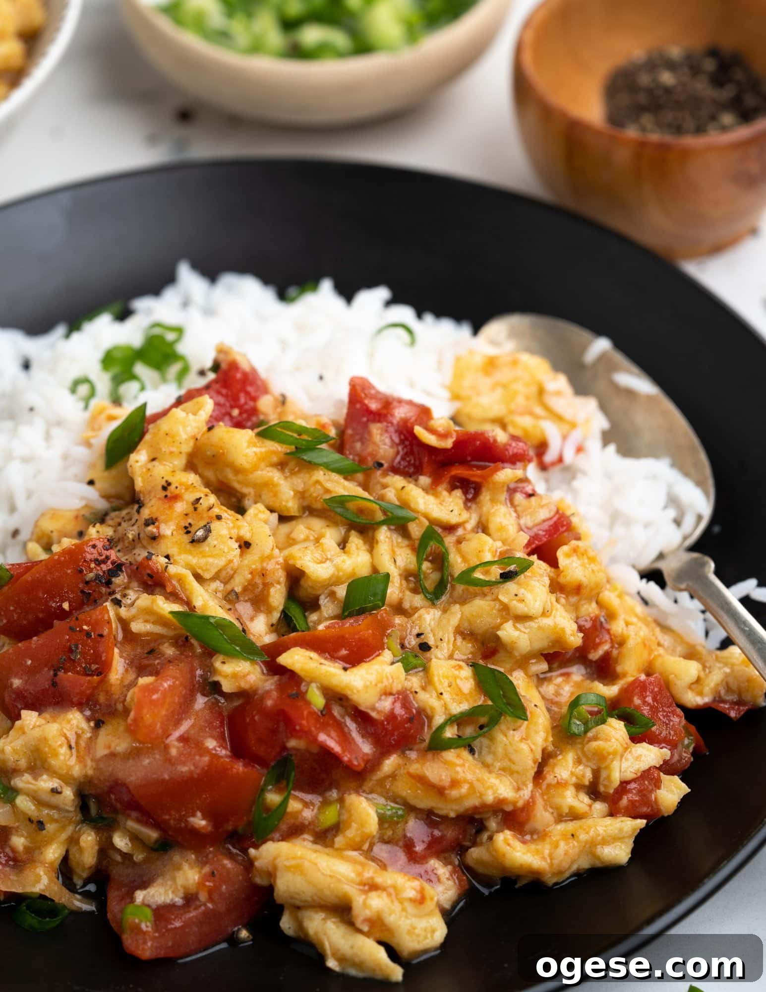 Quick Tomato and Egg Stir-Fry Recipe for Weeknights 8 Chinese tomato eggs are best served with hot steamed rice.