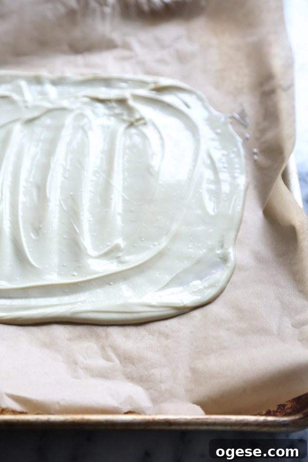 Horchata White Chocolate Bark with Almonds & Cinnamon 5 Horchata White Chocolate Almond Bark Recipe with Cinnamon | Easy