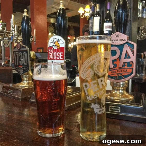 Historic Pubs of London: A Local Guide to Iconic Drinking Spots 9 London-17