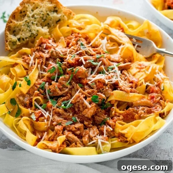 Pork ragu with pasta and garlic bread