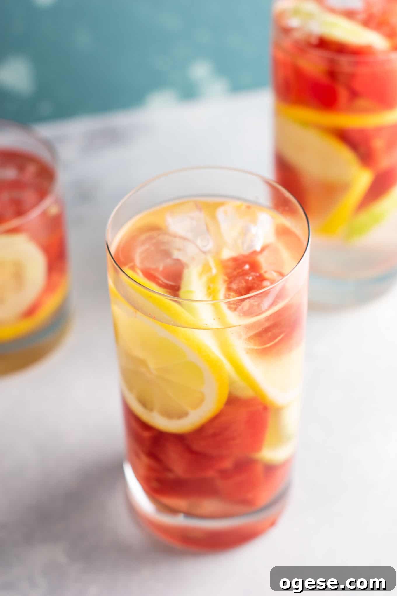 How to make watermelon water with cucumbers and lemon #detoxwater #watermelon #watermelondetox #watermelonwater #vegan #drinks #healthy