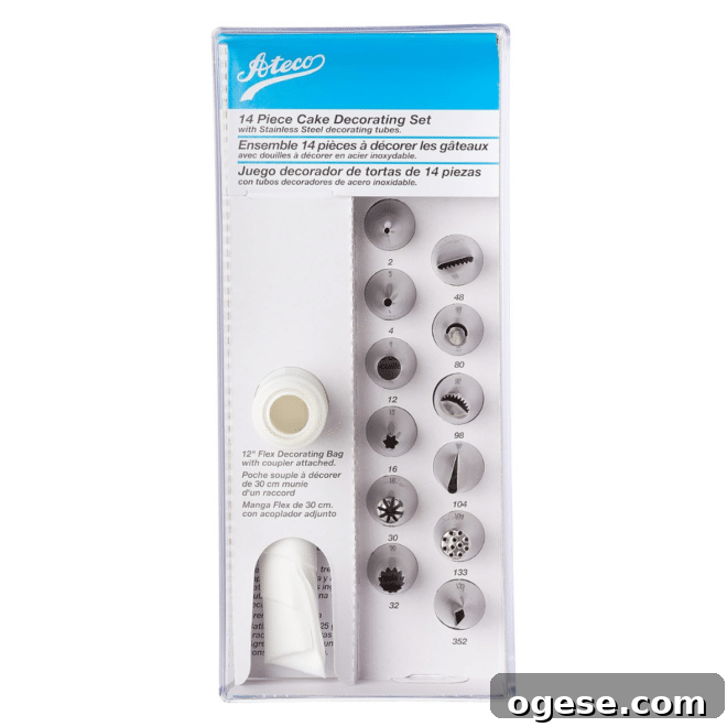 14 piece cake decorating tips set