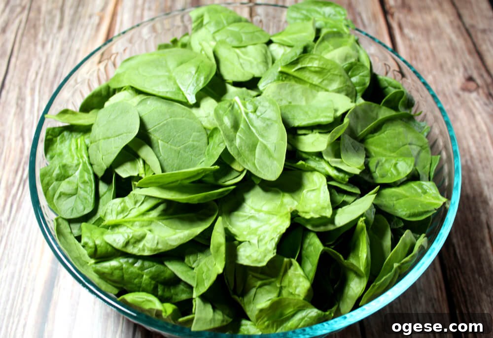 Keto Creamed Spinach Recipe: Rich, Low-Carb Side Dish 3 Keto Awesome Creamed Spinach2