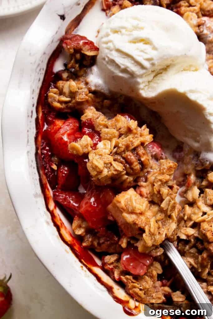 strawberry apple crumble with crispy oatmeal topping