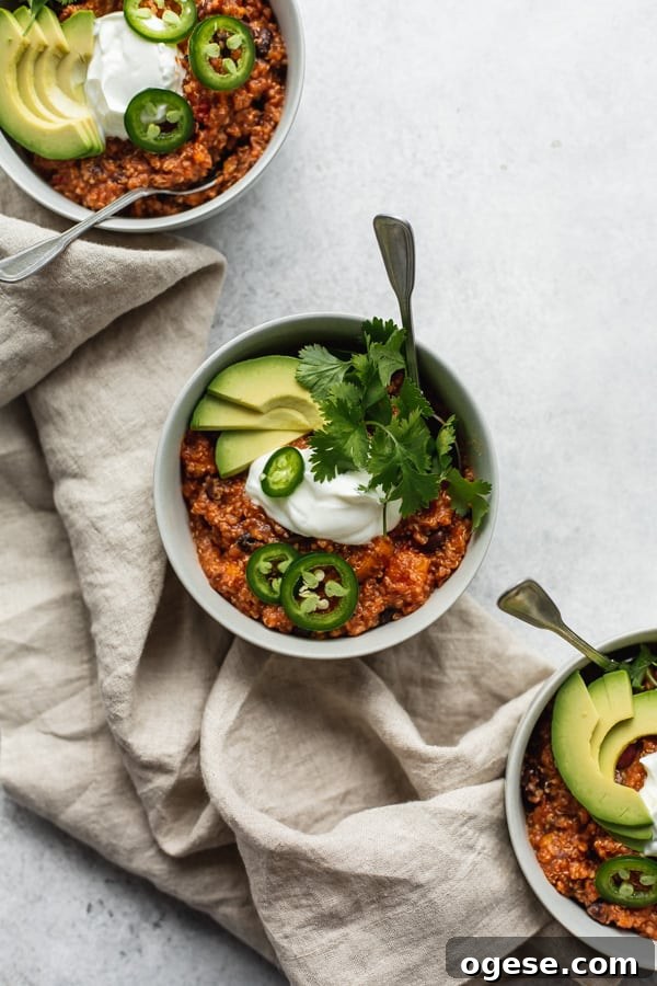 slow cooker quinoa chili