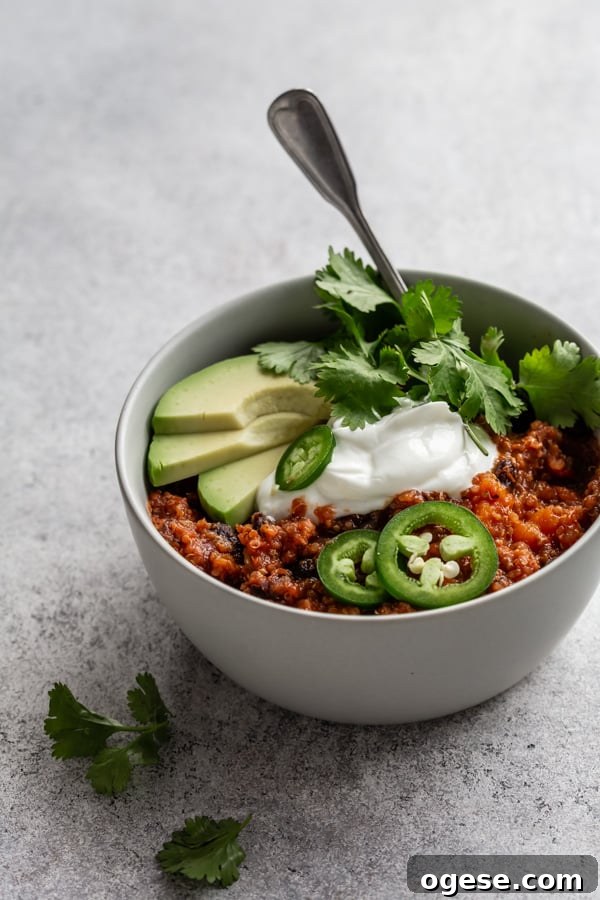 slow cooker quinoa chili