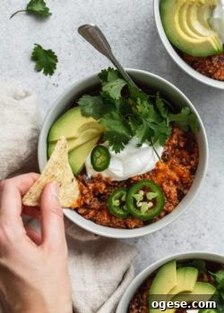 slow cooker quinoa chili