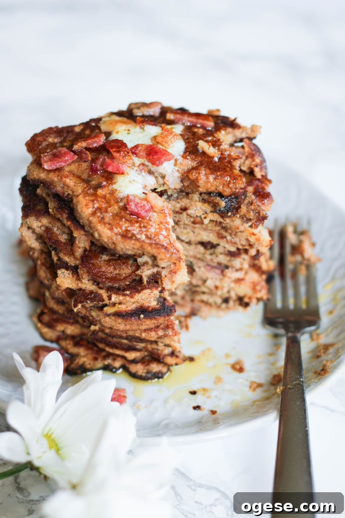 Paleo Apple and Bacon Pancakes: Savory-Sweet Breakfast Recipe 5 Paleo Apple Bacon Pancakes
