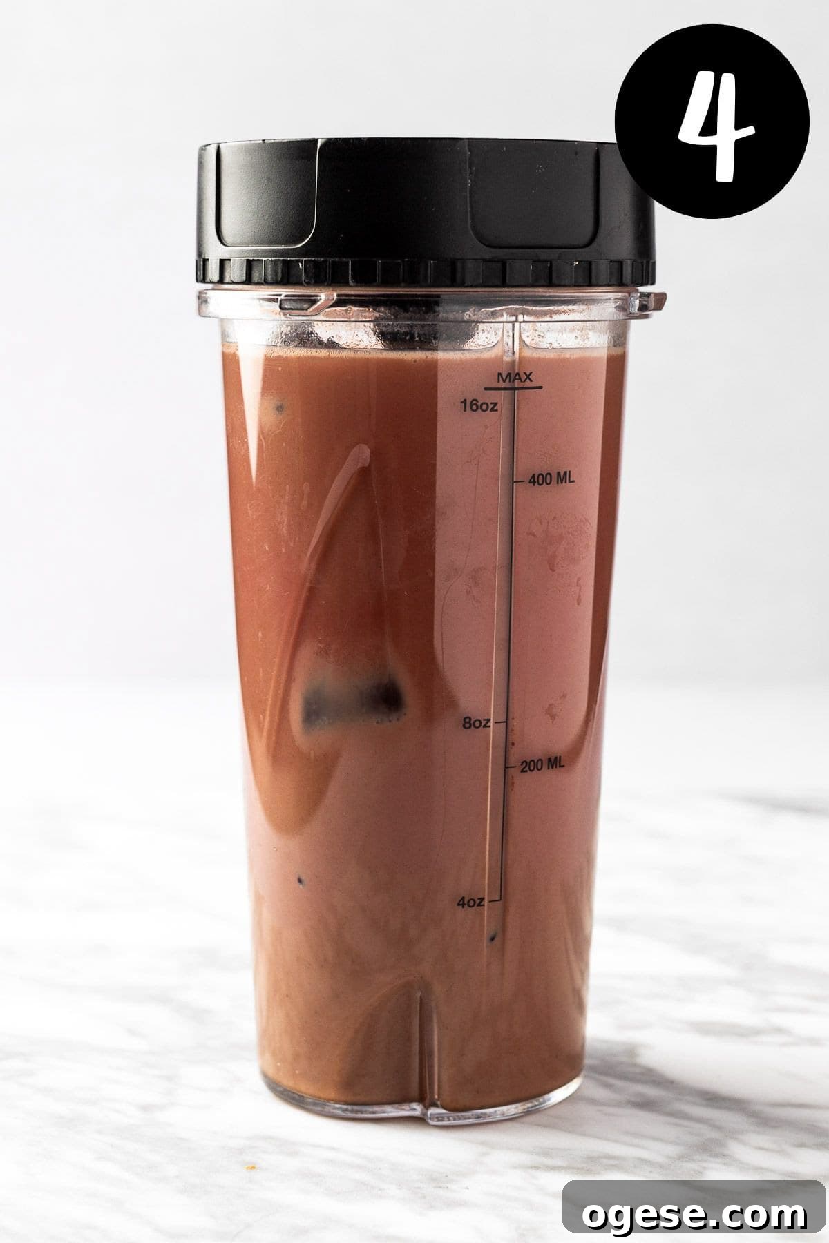 Red Velvet Frappuccino Recipe: Creamy Iced Dessert Drink 7 A process photo illustrating step 4.