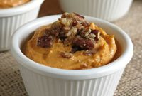 Creamy Pumpkin and Cream Cheese Dip for Fall Parties
