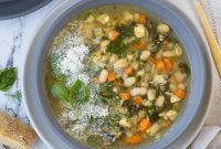 Tuscan White Bean Soup Recipe with Garlic and Kale